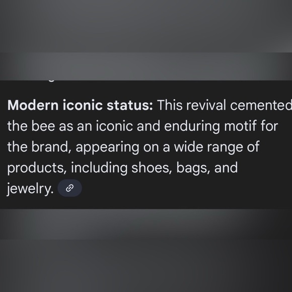 Gucci Gold and Black Bee Necklace and the leopard head also on necklace - Picture 6 of 11